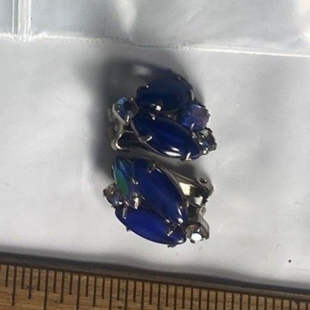 Sparkling Blue Gemstone Stud Earrings Silver Tone Small Elegant Women Accessory‎